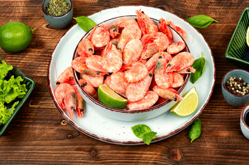 Fresh, raw shrimp and spices.