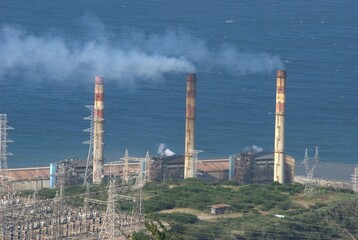 Obraz premium Planta de generacion de electricidad,que suple a la ciudad.