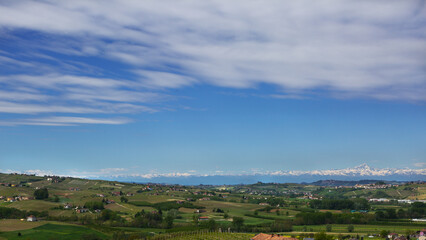 Fototapeta premium Italian Landscape: hills of Astigiano and Alpi