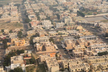 Naklejka premium Flying over Dubai's residential neighborhoods