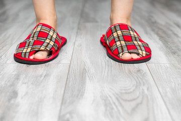 the toe sticks out of the shoe in the slipper