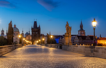 Naklejka premium Charles Bridge (Karlův most) in the night, Prague, Czech Republic