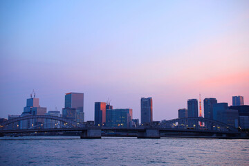 東京都　隅田川の勝鬨橋と街並み