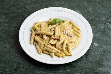 Penne pistache