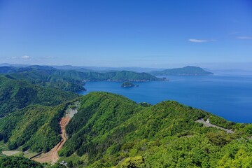Fototapeta premium 三方五湖展望台から見下ろす日本海の情景
