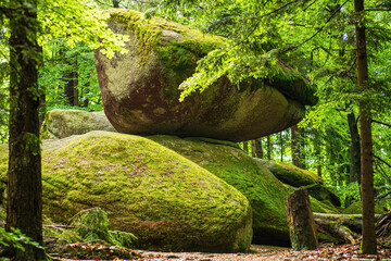 Wackelstein riesige steine 