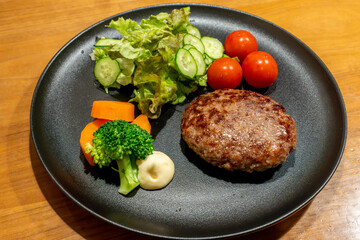 おいしく焼いたハンバーグ