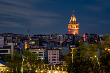 Obraz premium Galata tower at night in Istanbul, Turkey.