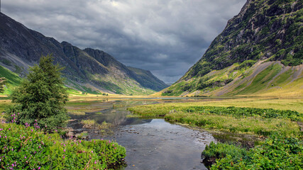 Stob Dearg is the highest and finest peak of Buachaille Etive Mòr, and one of the most famous...