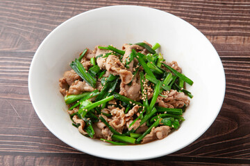 ニラと豚肉のスタミナ炒め