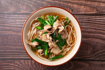 豚肉とニラの蕎麦