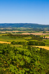 Panorama sur les coteaux et collines du Lauragais ainsi que sur la Montagne Noire depuis les anciens remparts de Saint-F&eacute;lix-Lauragais