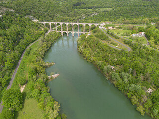 Le viaduc de Cize-Bolozon est un pont ferroviaire et routier qui traverse la rivière l'Ain et relie la commune de Bolozon  à celle de Corveissiat dans l'Ain