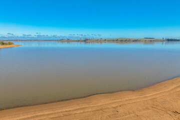 Cairn Curran Reservoir on a beautiful Autumn day.
