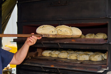 Large-scale production of artisanal bread