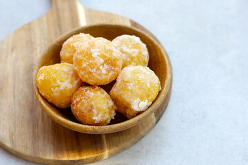 Thai snack, Fried mung bean stuffed balls