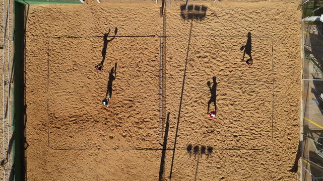 jogo de squash na areia