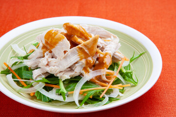 蒸し鶏のゴマだれ掛け