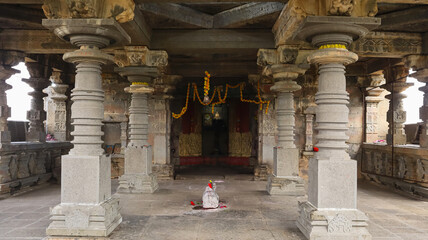 Fototapeta premium Carving Pillars of Mandapa of Kedareshwara Temple, Dharmapuri, Beed Maharashtra India.