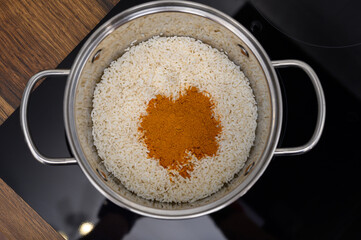 Przyprawa do ryżu, ryż bialy z przyprawą curry
