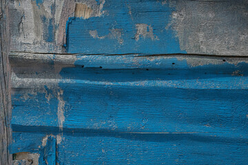 vieille tôle ondulée peinte en bleu et écaillée