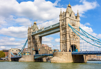 Obraz premium Famous Tower bridge over Thames river, London, UK