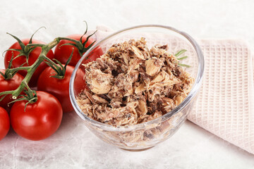 Canned tuna fish for salad