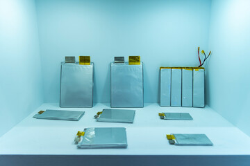 Lithium ion industrial high current pouch cell batteries