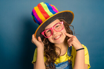 children's monitor with colorful hat