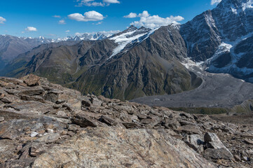 Obraz premium Hiking in the surroundings of Mount Cheget, near Elbrus. Kabardino-Balkarian Republic.