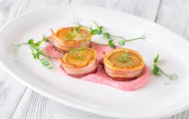 Bacon eryngii scallops