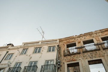 Looking up facades og houses being renovated.