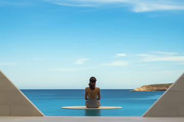 Fototapeta premium Modern Serenity by the Sea