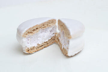 bread and butter alfajor