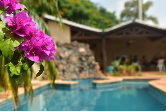 Vista de quincho con piscina