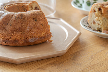 クグロフ型のフルーツケーキ