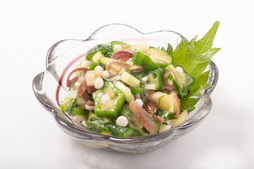 オクラときゅうりとミョウガの麺つゆ和え