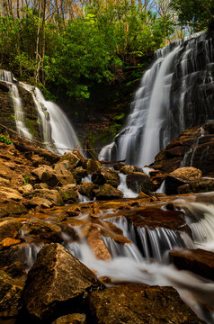 Majestic Soco Falls: A Hidden Gem in the Smoky Mountains