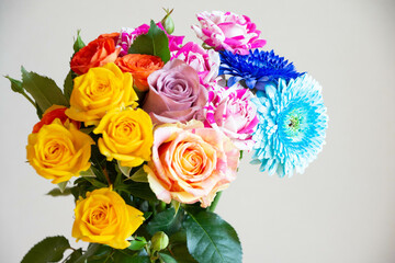 色とりどりの花束