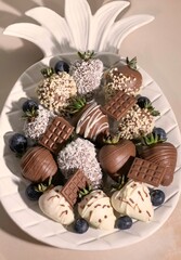 chocolate covered strawberries 