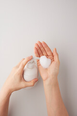 The habit of washing hands thoroughly with soap and foam for hygiene purposes.