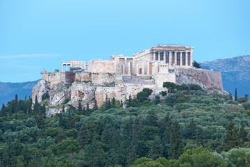 Obraz premium The Acropolis of Athens during the blue hour