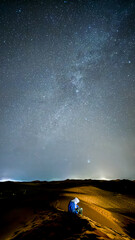 Sternenhimmel in der Wüste bei Nacht