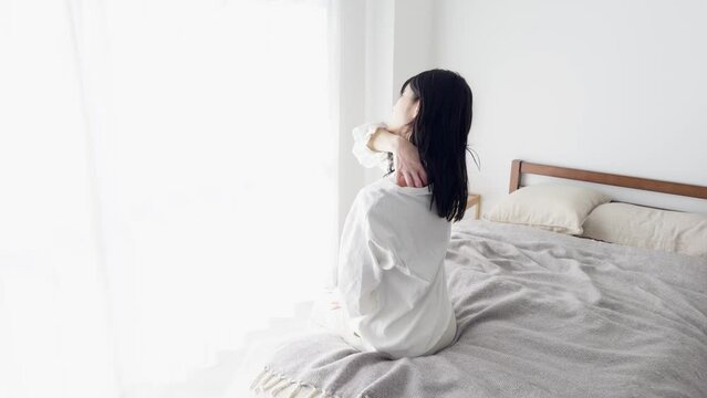 乾燥肌で悩む女性