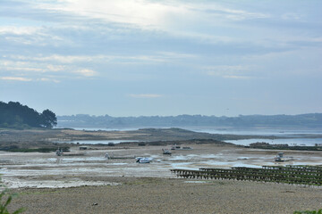 Magnifique paysage de mer sur la côte de Plougrescant en Bretagne - France