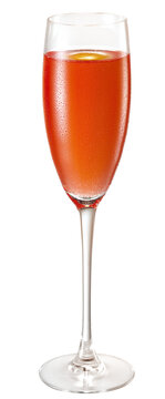 ta&ccedil;a com champanhe ros&eacute; isolado em fundo transparente