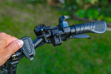 Anti-theft lock for a bicycle, audible alarm for an electric bicycle