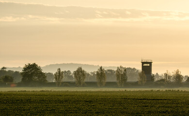 Grenzturm im Morgenlicht