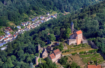 Luftaufnahme der Stadt Hirschhorn am Neckar im UNESCO-Global-Geopark BergstraÃŸe-Odenwald,...