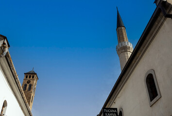 Bosnien - Sarajevo: Moscheen und Kirchen einträchtig nebeneinander